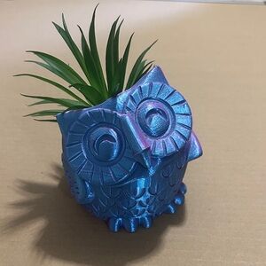 3D printed owl planter